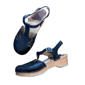 Troentorp clog sandals in nelly black